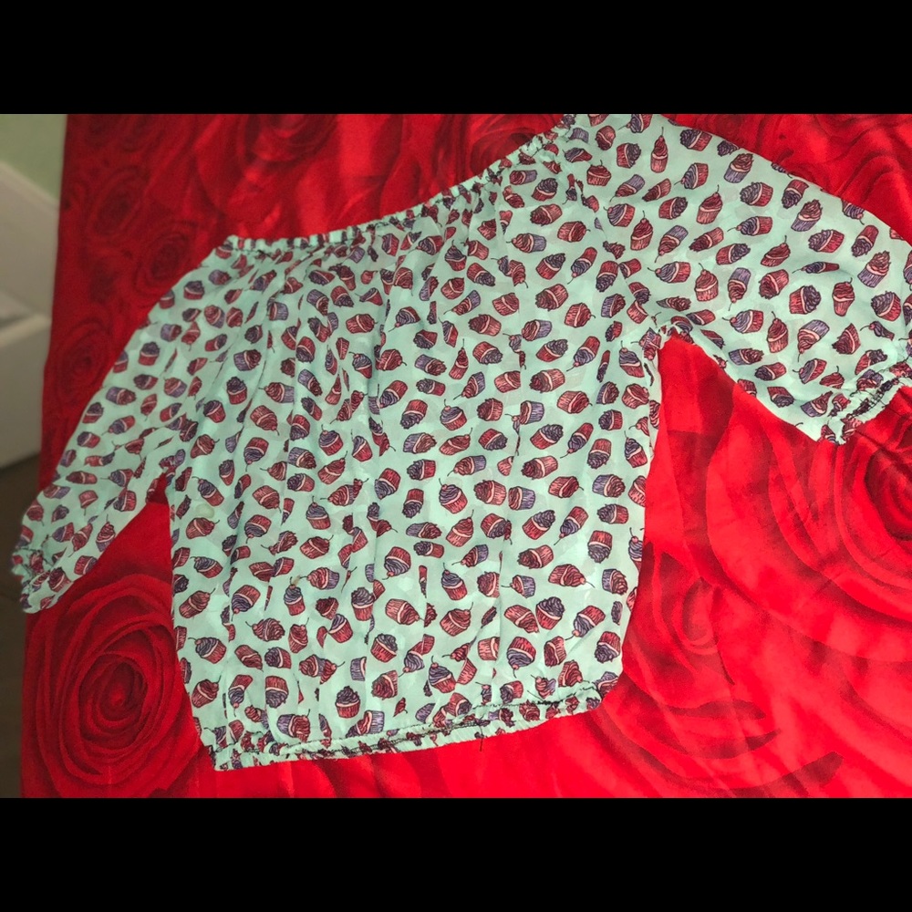 Elastic band off shoulder top